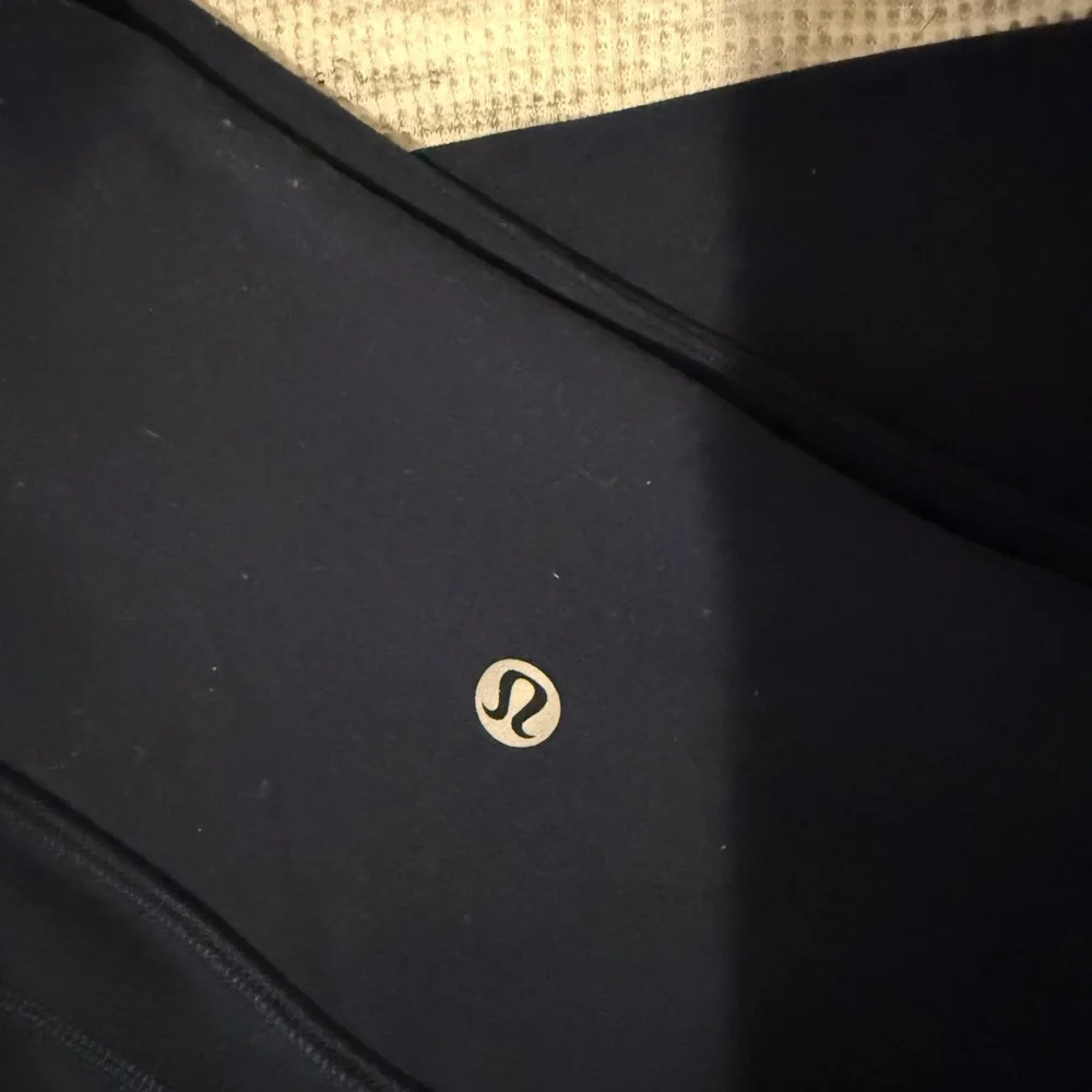 Lululemon Groove Nulu Super High Rise Pant in True Navy - Picture 5 of 5